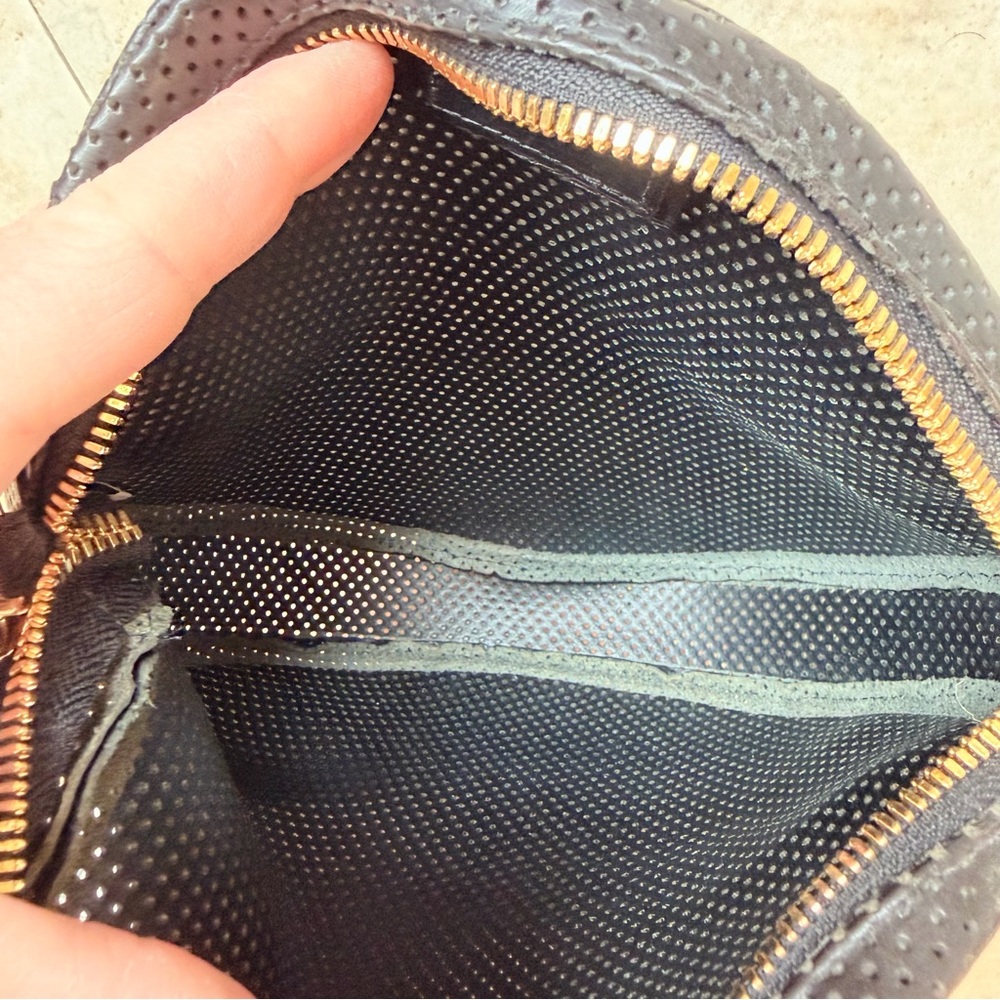 Clare V Circle Clutch - Black
Perf Original: $285 - Picture 9 of 10
